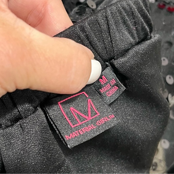 Material Girl Black Sequin Skirt Size Medium w/Elastic Waist - Picture 5 of 8